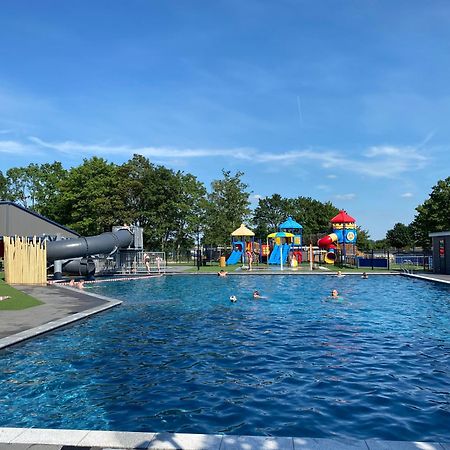Ferienhaus Luxchalet #Vaju Lathum# Am See, Strand, Pool, Nationalpark المظهر الخارجي الصورة