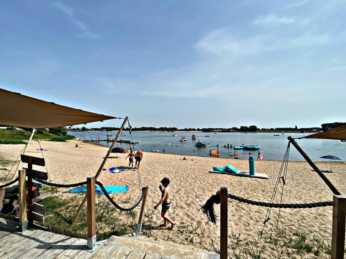Ferienhaus Luxchalet #Vaju Lathum# Am See, Strand, Pool, Nationalpark المظهر الخارجي الصورة