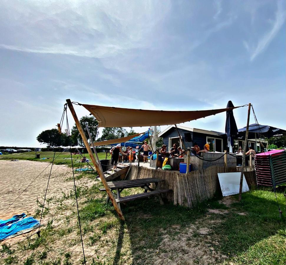 Ferienhaus Luxchalet #Vaju Lathum# Am See, Strand, Pool, Nationalpark المظهر الخارجي الصورة